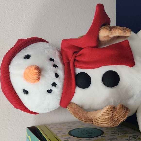 NIB, Scentsy Buddy Authentic Kids. Sammy the Snowman. - Picture 3 of 16